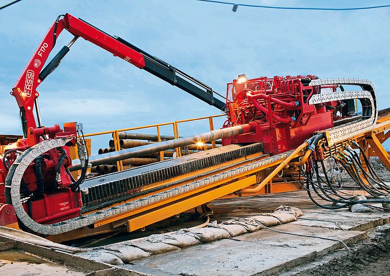 Pipelining laying technique for a huge gas pipeline in Turkmenistan, HDD-rig HK400M