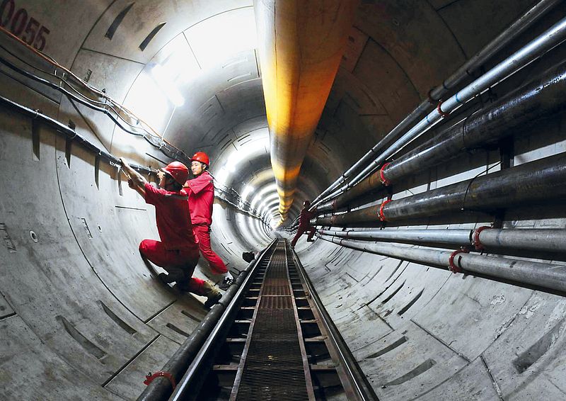 Completed tunnel for a gas pipeline underneath the Qiantang River in China, AVND3080AH, Ø 3,780 mm