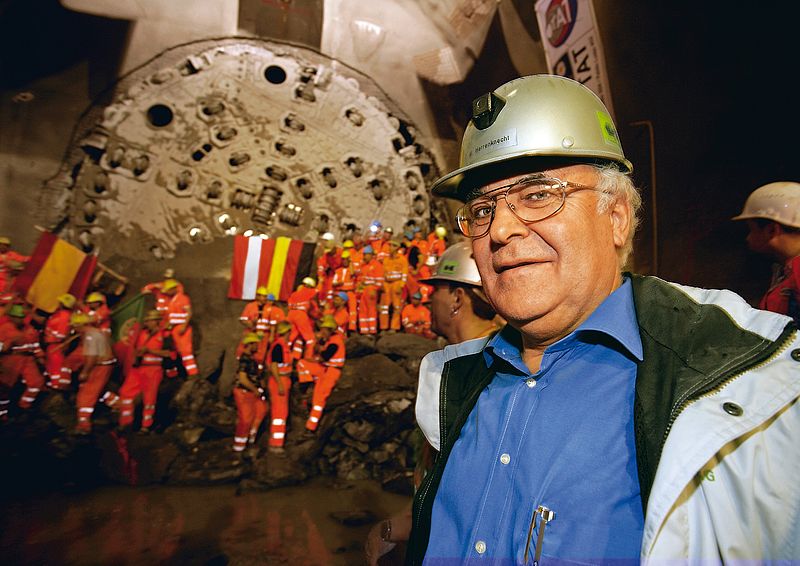 Dr.-Ing. E. h. Martin Herrenknecht at a breakthrough celebration at Gotthard Base Tunnel, Gripper TBM, Ø 8,830 mm, October 26, 2006