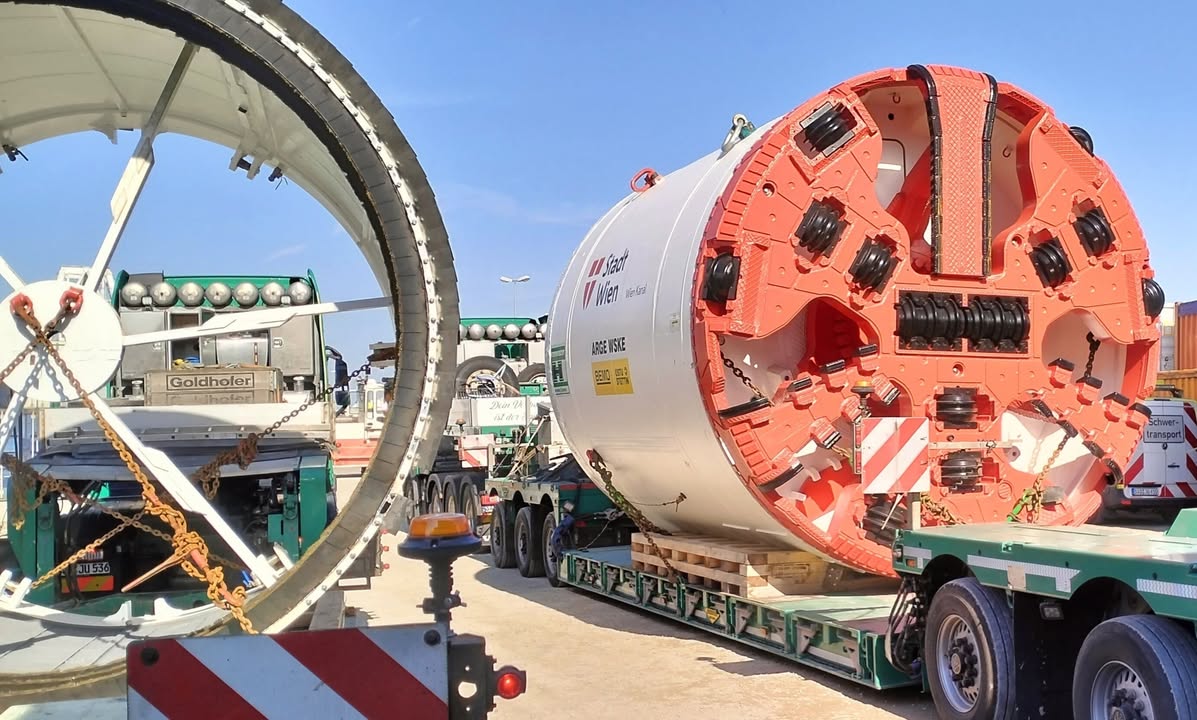 Did you see one of the big three collis on its journey from Schwanau to Vie... Post time: 2025-03-14 10:03